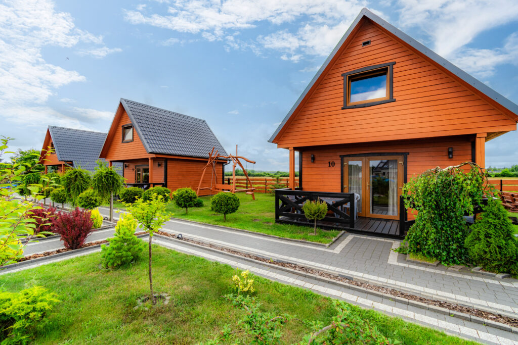 zdjęcie domek drewniany zielono Piaskowa11