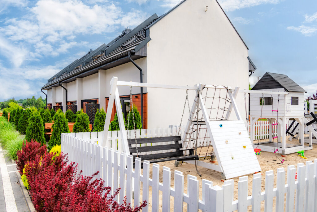 plac zabaw ze zjeżdżalnią Piaskowa11